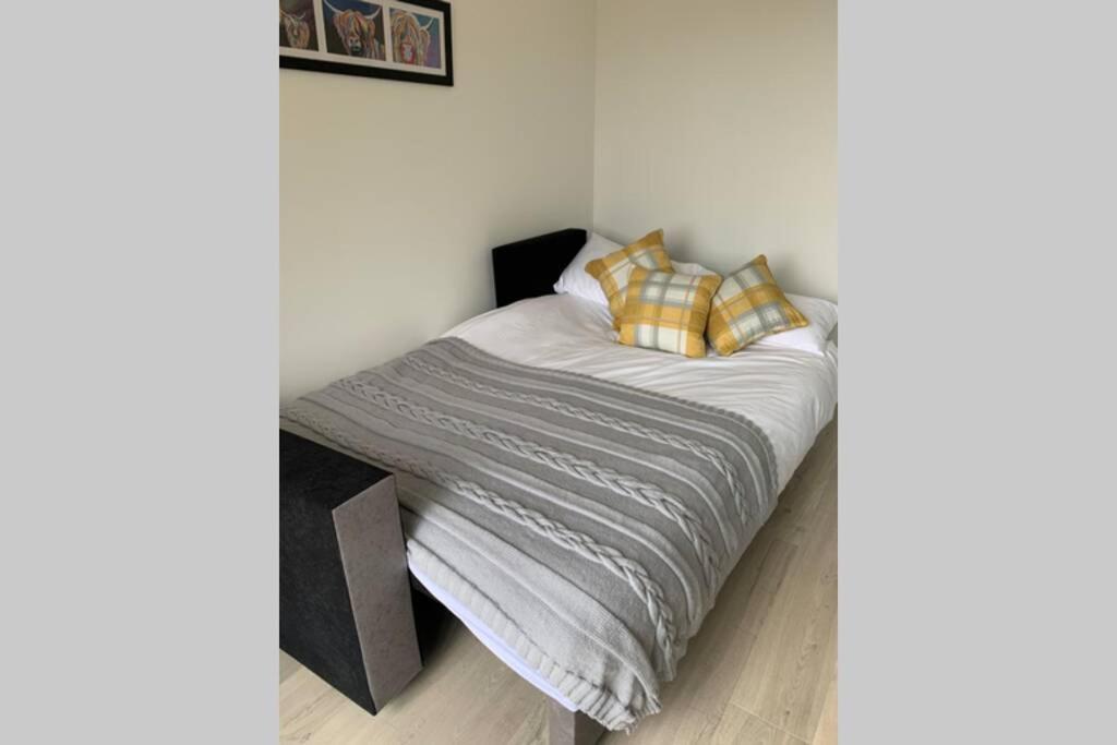 Tomax Garden Cabin Free Parking อินเวอร์เนส ภายนอก รูปภาพ